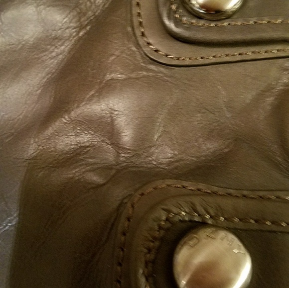 ❤DKNY DARK GRAY LEATHER BAG - Picture 3 of 8